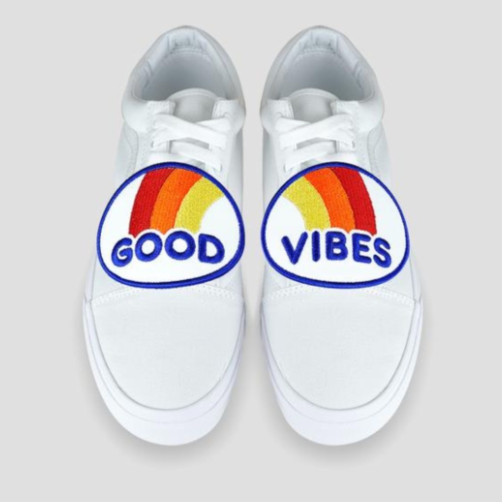 GOOD VIBES Clip-On Shoe Accessory